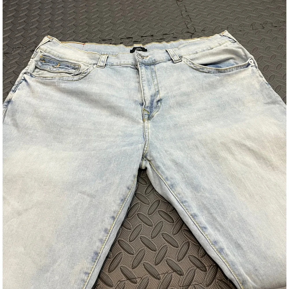True Religion Geno Relaxed Slim Mens 42 Light Blue Flap Pocket Denim Jeans